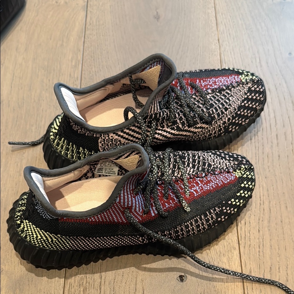 adidas Yeezy Boost 350 V2 Yecheil Sneakers